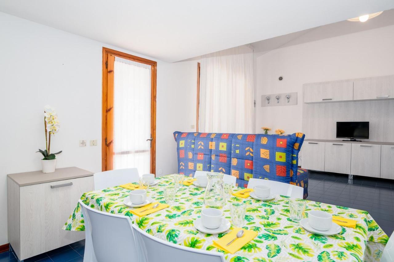 Sole B Apartment Bibione Bagian luar foto