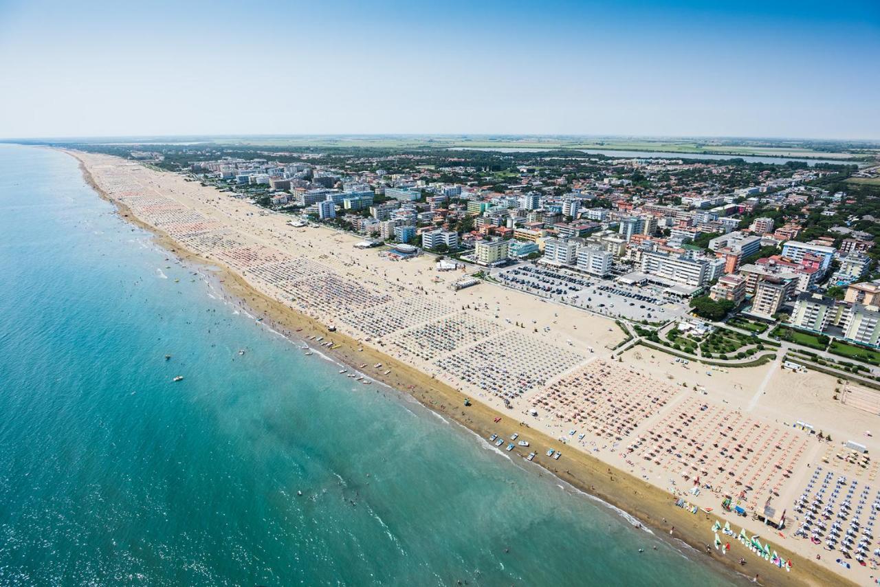 Sole B Apartment Bibione Bagian luar foto