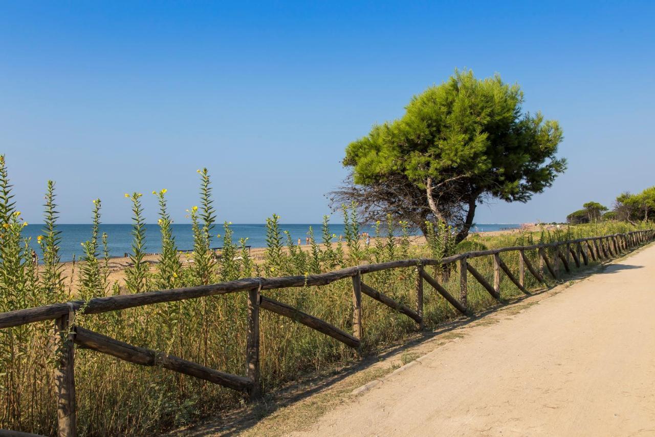Sole B Apartment Bibione Bagian luar foto