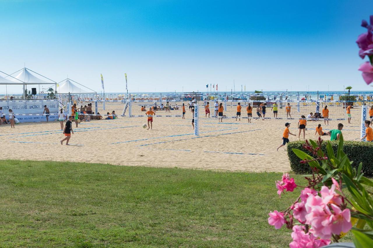 Sole B Apartment Bibione Bagian luar foto